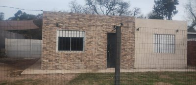 Se Alquila en Neptunia sur casa de 2 dormitorios 