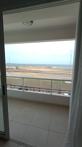 Venta apartamento frente al mar Pinares  
