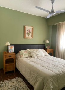Apartamento 2 dormitorios y 2 baños y terraza en Aidy Grill, cochera, piscina y parrillero. 