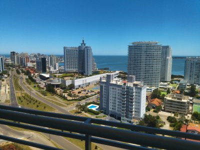 MUY BUEN APARTAMENTO CON PARRILLERO PROPIO EN ALQUILER 