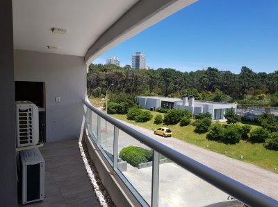 VENTA APARTAMENTO EN BRAVA PARADA 10 