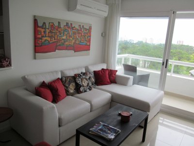 Apartamento en alquiler de temporada - 2 dormitorios 2 baños sobre Av. Roosevelt 