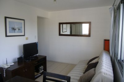 APARTAMENTO DE 1 DORMITORIO ROOSEVELT  