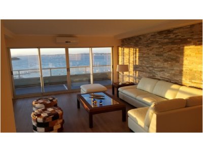 Apartamento en Peninsula a la venta, 2 dormitorios  excelente vista!!  