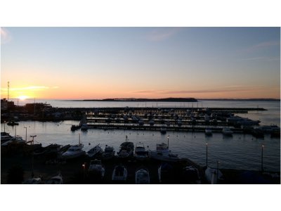APARTAMENTO A LA VENTA CON VISTA AL PUERTO 