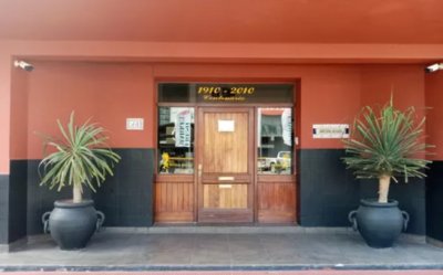 Monoambiente excelente ubicación en Península. Para invertir-reciclar  