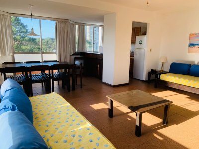 Roosevelt - Punta del Este - Apartamento en venta de 2 dormitorios y 2 baños completos - Con cochera 