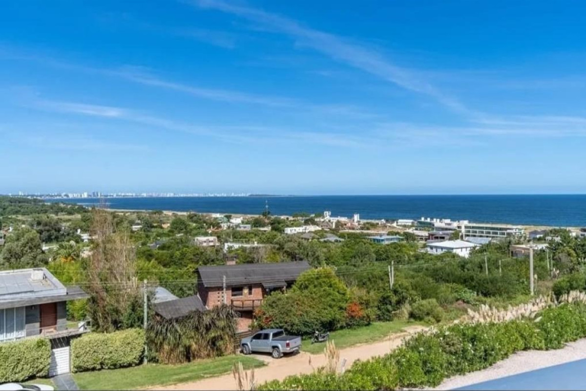 Venta de apartamento 2 dormitorios en suite y terraza con jacuzzi- Punta Ballena