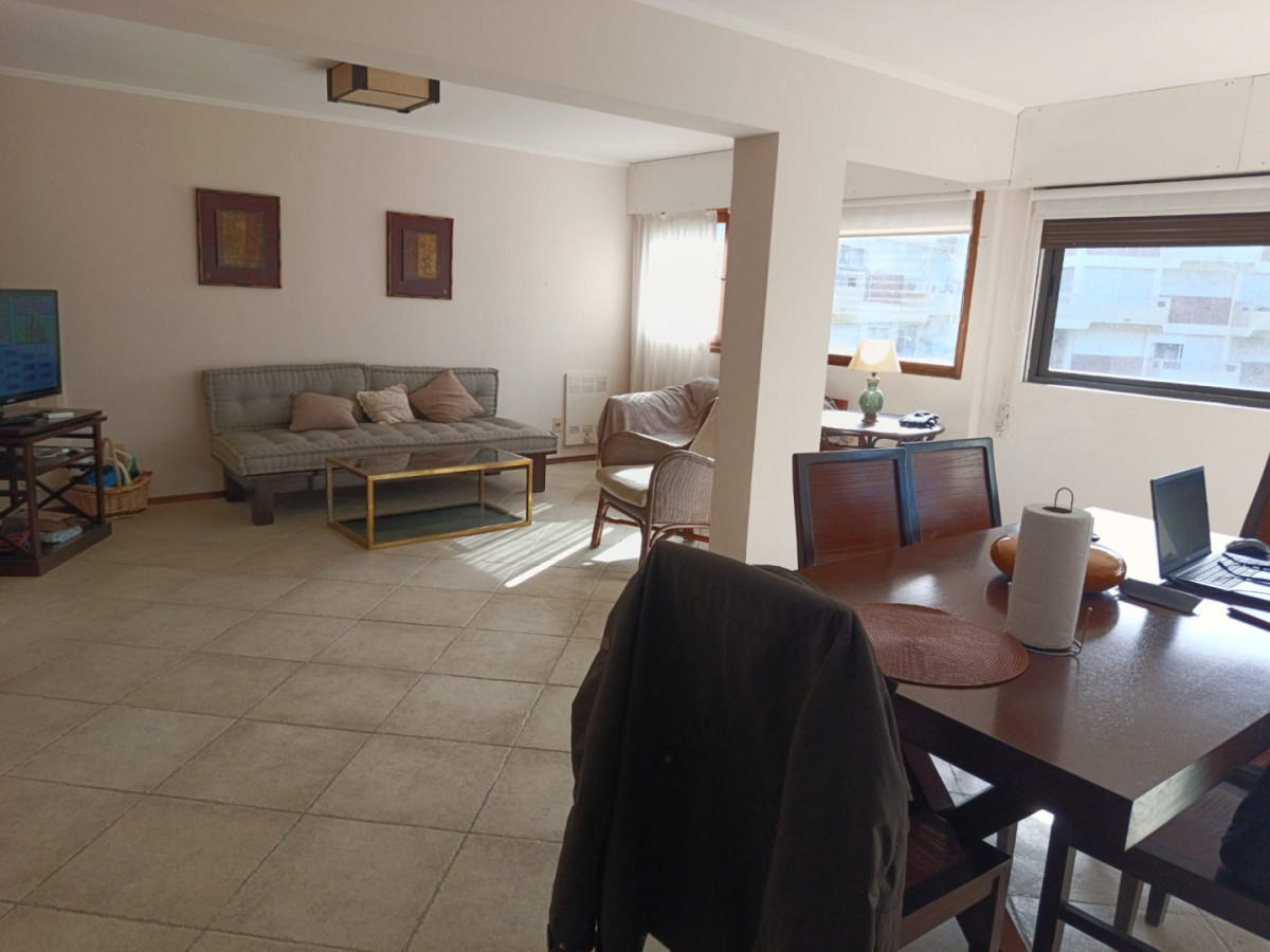 VENDE APARTAMENTO EN AIDY GRILL PUNTA DEL ESTE