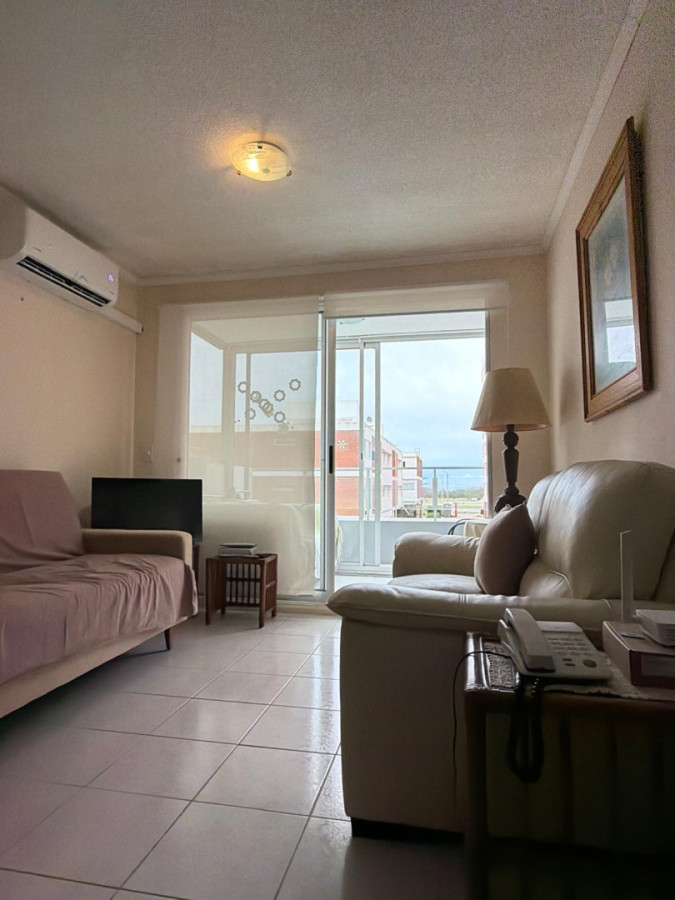Venta! apartamento con vista a isla de lobos y todos los servicios a pasos del mar!