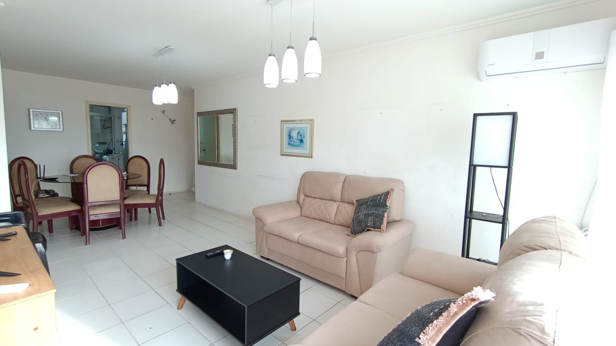 Venta Apartamento con gran terraza exclusiva, 3 dormitorios, 2 baños a pasos de Mansa y Brava - Punta del Este