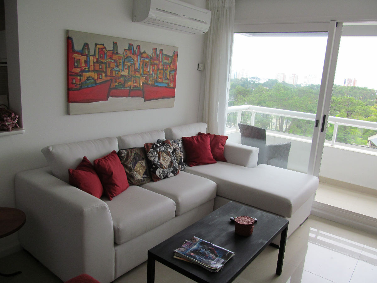 Apartamento en alquiler de temporada - 2 dormitorios 2 baños sobre Av. Roosevelt