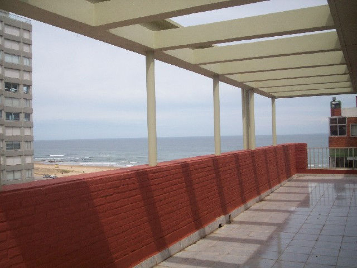 BRAVA PARADA 2 - A METROS DEL MAR