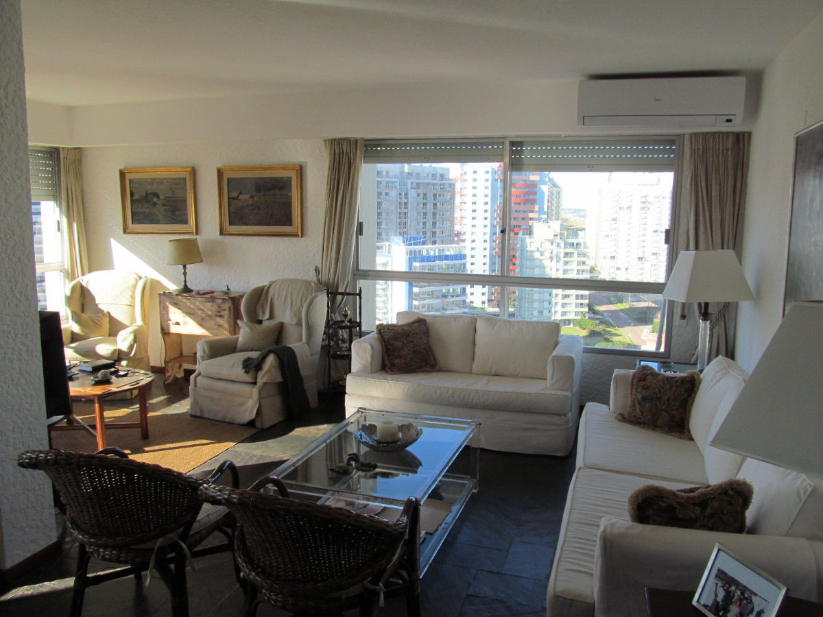 Apartamento en venta - 3 dormitorios - Amenities - Brava Punta del Este