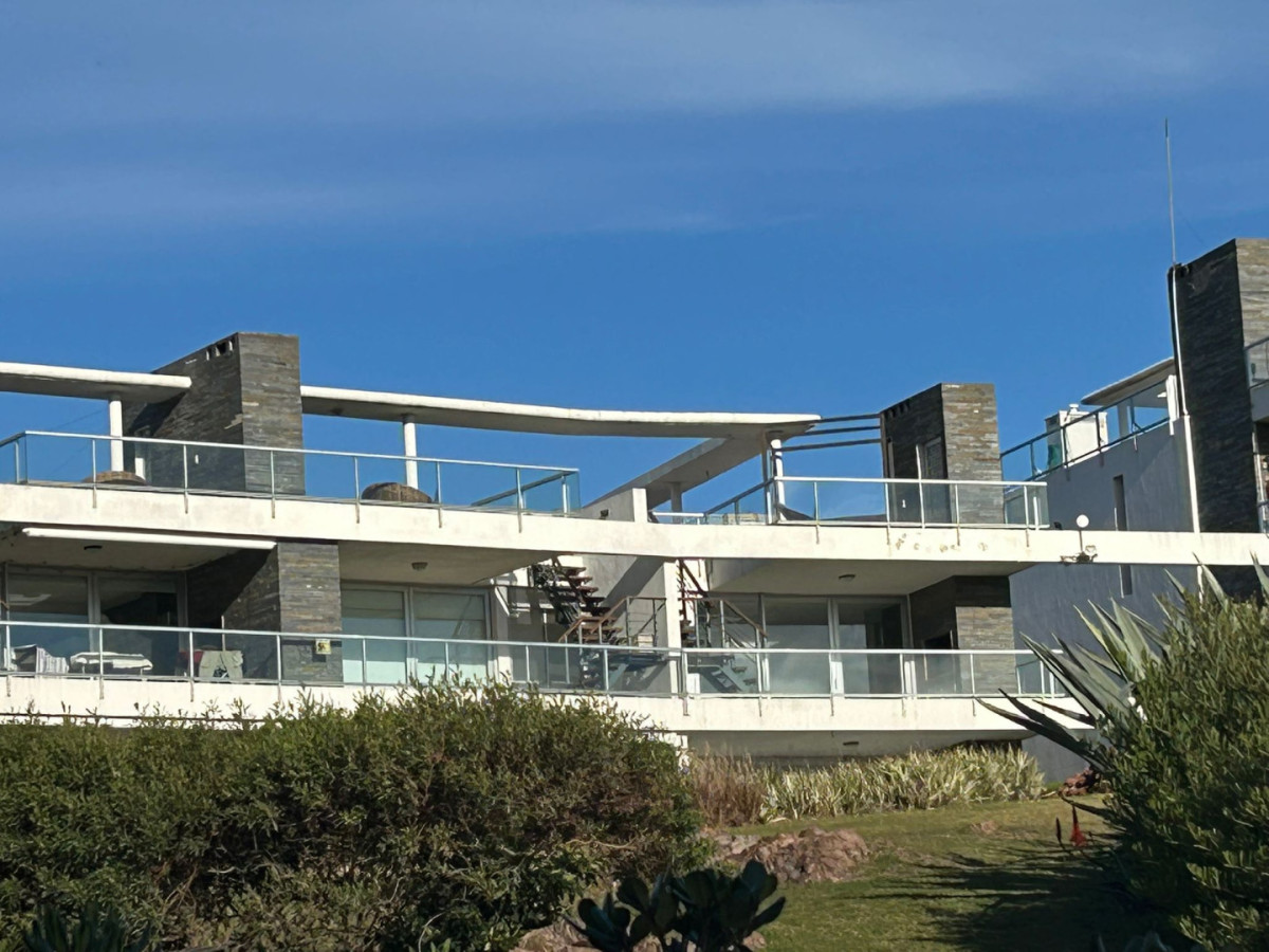 VENDE APARTAMENTO CON PRECIOSA VISTA!!! PUNTA BALLENA