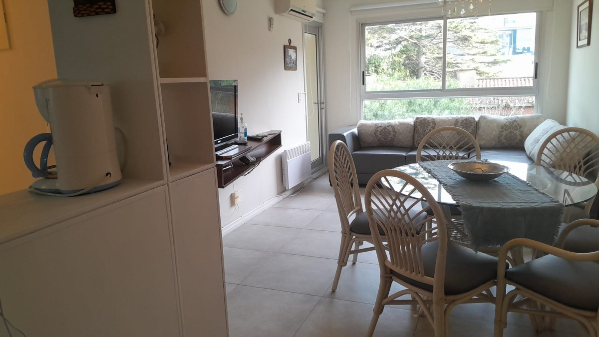 Apartamento en venta, 2 dormitorios - Punta del Este 