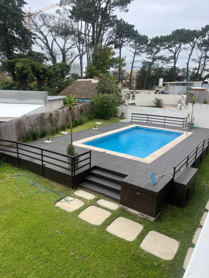 Venta  Punta del Este 2 Dormitorios Terraza Propia con Parrillero