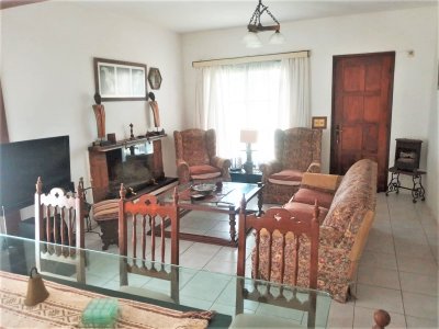 JARDINES DE CORDOBA CASA DE 3 DORMITORIOS Y PARRILLERO MUY COMODA - Punta del Este  