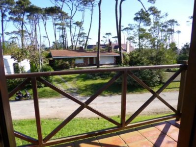 Casa 4 dormitorios alquiler Pinares 