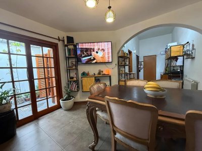 Venta de casa 2 dormitorios Garaje Barbacoa Parque Batlle 