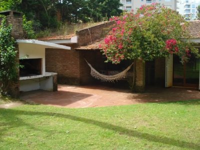 Casa hasta 10 personas Aidy grill Punta del Este Alquiler de temporada  