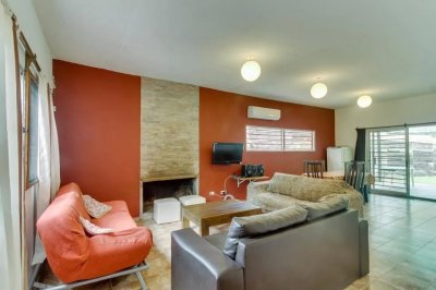 SOLANAS CASA 3 DORMITORIOS, 2 BAÑOS, PARRILLERO, PISCINA  
