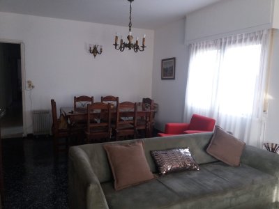 CASA EN LA PENÍNSULA A 200 METROS DEL PUERTO 