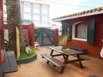 Casa en península a 200 metros del mar - 3 dormitorios, 2 baños, pario, parrillero y garaje 