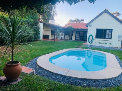 VENTA CASA - más apartamento de huéspedes - piscina - Mansa - Punta del Este  