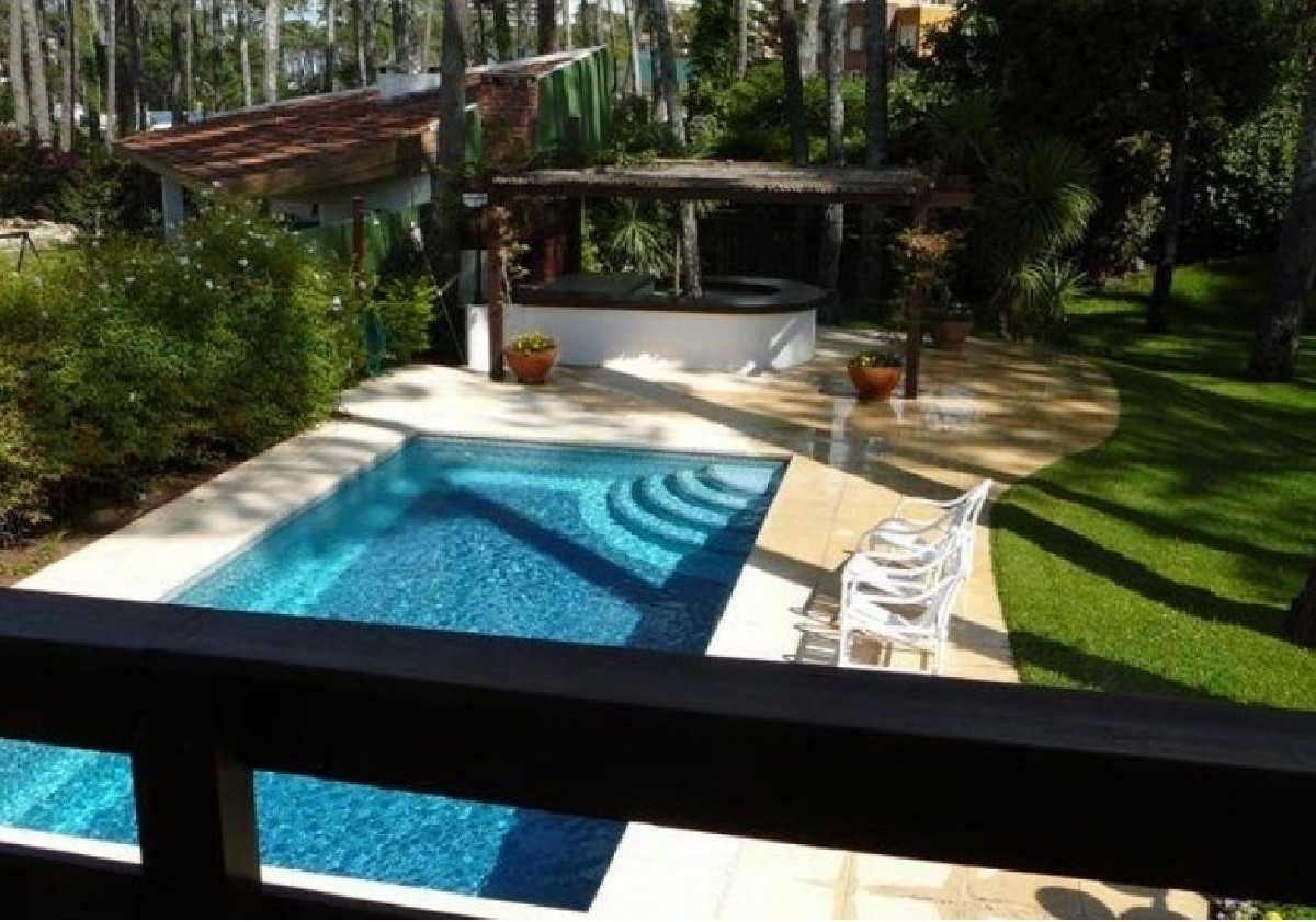 Casa en Mansa, 4 dormitorios piscina 