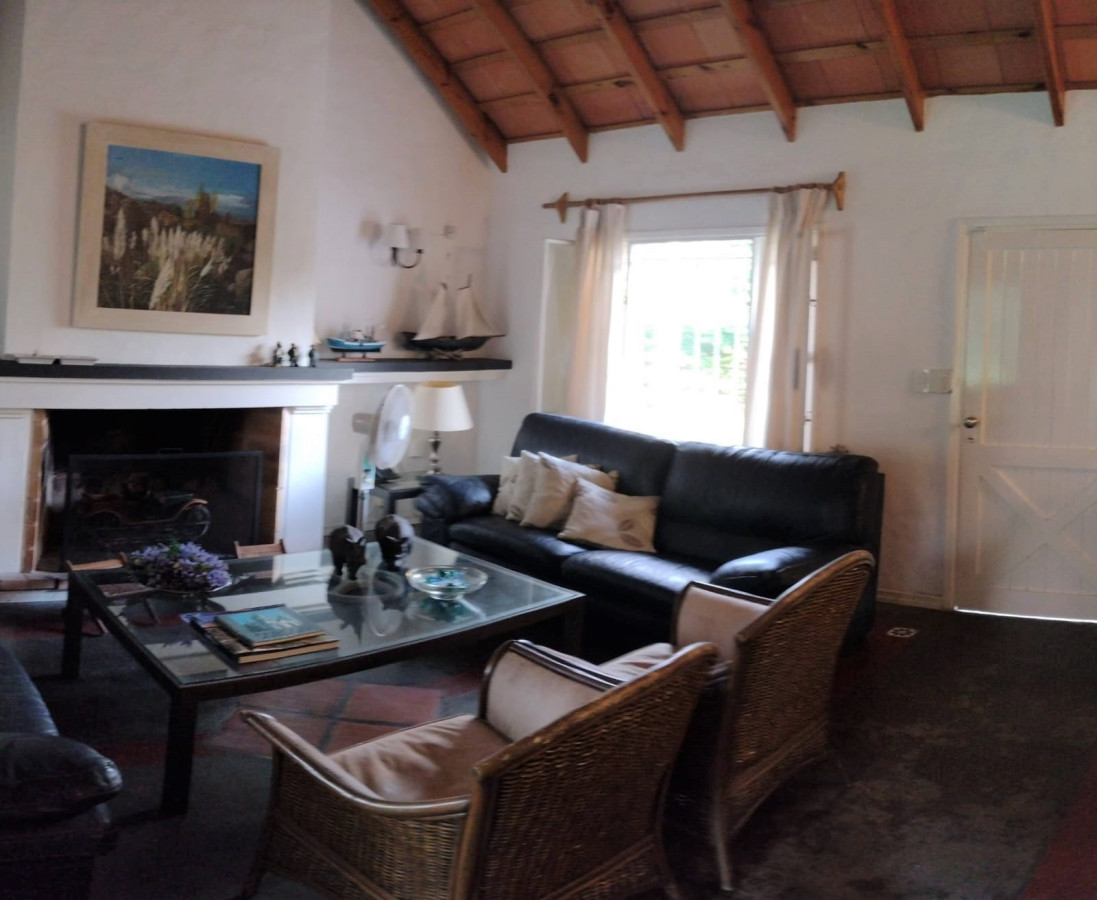 CASA A LA VENTA ZONA BRAVA A METROS DEL MAR ALQUILO VENDO