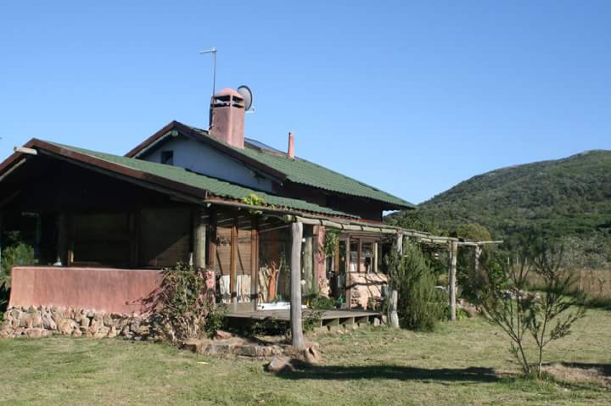  CASA DE CAMPO EN RUTA 12  5  HÁS PUEBLO EDEN 