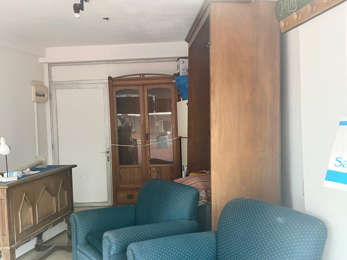 ALQUILER ANUAL LOCAL CON VIDRIERA Y DEPÓSITO