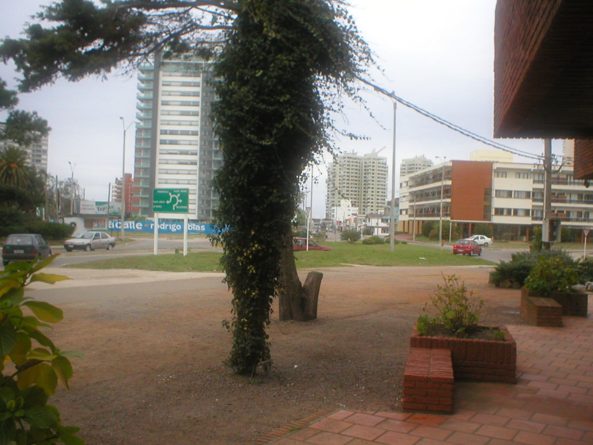 LOCAL A LA VENTA ZONA CHIVERTA 