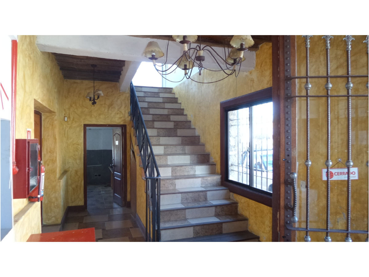 EXCELENTE OPORTUNIDAD DE INVERSIÓN ! LOCAL EN 2 PLANTAS 380 M2 - CON ALQUILER POR 5 AÑOS 