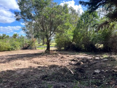 Terreno en Golf - Punta del Este - 1020 mts. Cercado. 
