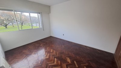 Alquiler, 2 dormitorios y medio, Tres Cruces, Montevideo
