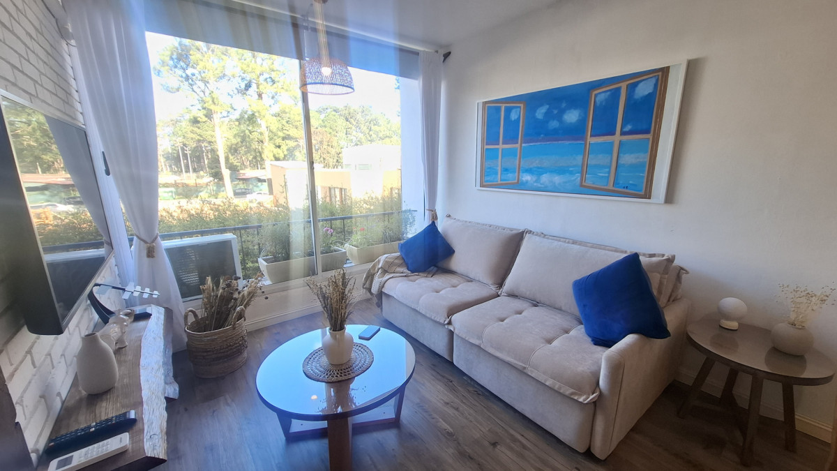 Alquiler de verano, amplio monoambiente, Punta del Este