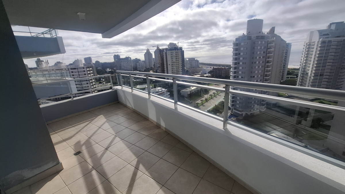 Alquiler de verano, 2 dormitorios, con vista a la Brava, Aidy Grill, Punta del Este