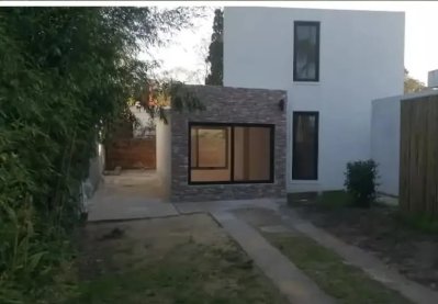 VENTA CASA 2 DORM RAMBLA PIRIAPOLIS PLAYA GRANDE