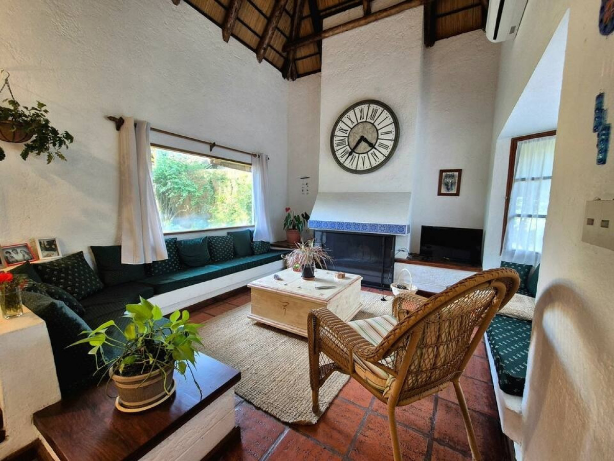 Casa 3 dormitorios con piscina y barbacoa cercana al mar en Pinares 