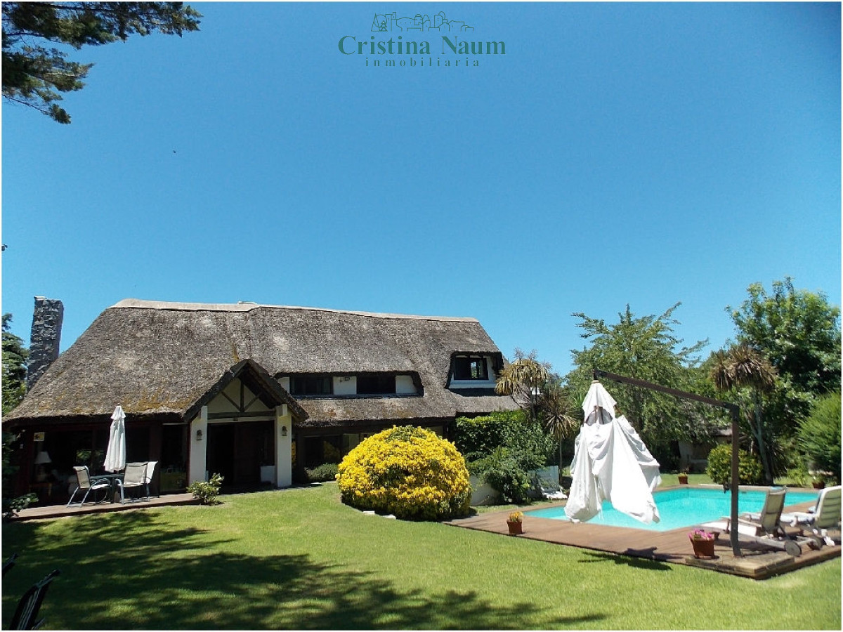chalet en el golf con jardín totalmente privado. - cni18325c