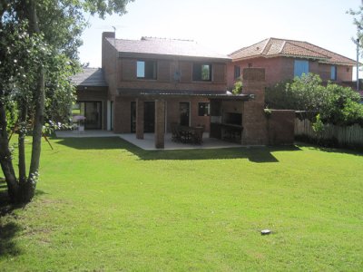 Casa en RincÃ³n del Indio, 3 dormitorios *