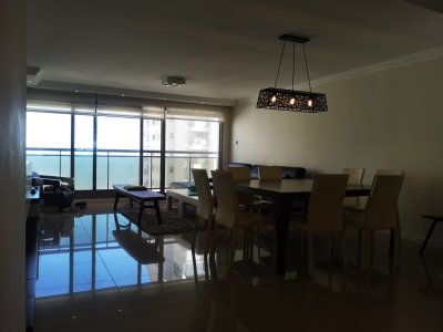 Apartamento en Punta del Este, Brava