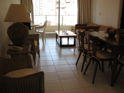 APARTAMENTO en PUNTA DEL ESTE, ZONA BRAVA