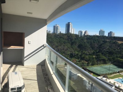 Apartamento de 1 dormitorio en venta en Punta del Este, zona de playa Brava