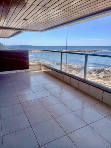 En la Península apto para la venta  3 dormitorios  