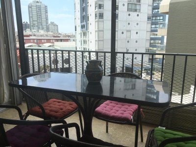 Alquiler de apartamento en Península, Punta del Este *1 dormitorio y medio