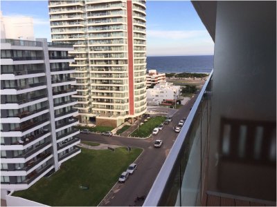 Apartamento en Venta y  alquiler  en Brava - Punta del Este