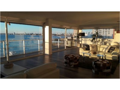 ESPECTACULAR ! Vista al puerto de Punta del Este, Venta de Apartamento 6 dorm 